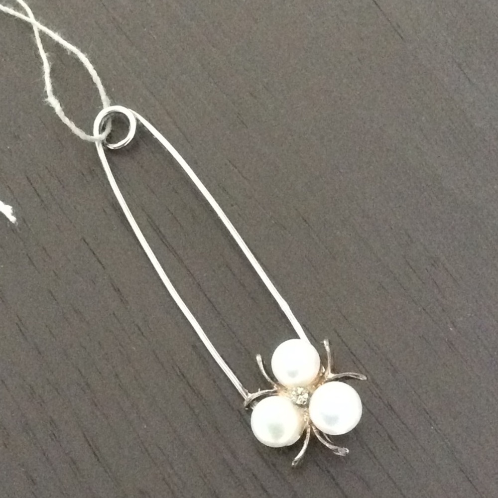 Sterling Silver cultured pearl brooch
